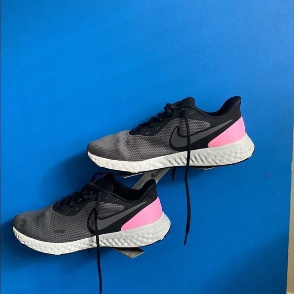 Nike Revolution 5 Running Shoes Women's US 10 - Picture 2 of 14